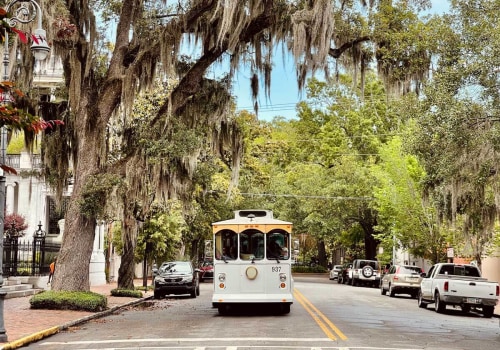 Does savannah have a free trolley?